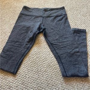 Lululemon women’s gray leggings full length size 8 medium